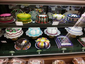 market-basket-cakes-stand-300x225-9495247